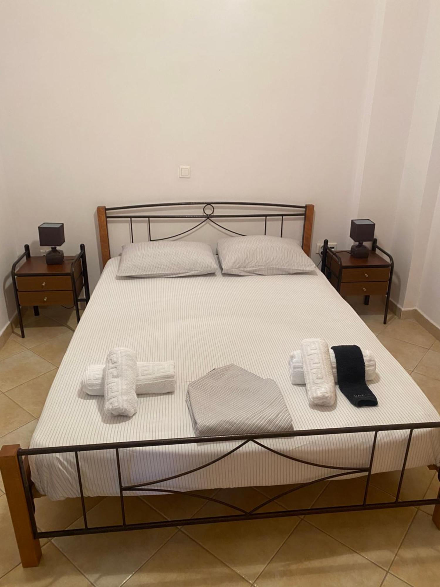 Alexis Apartments 皮洛斯 外观 照片